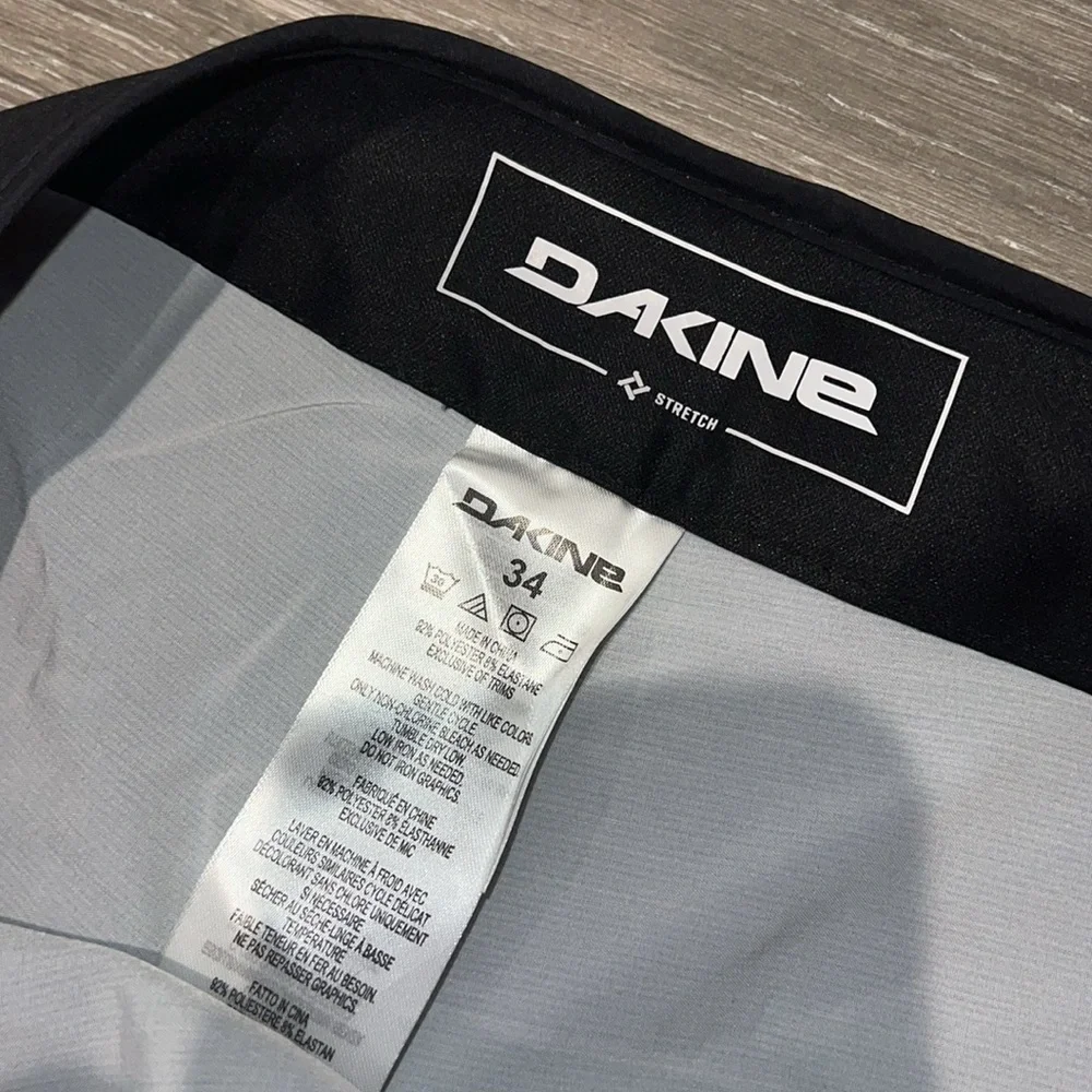 Dakine pavones board